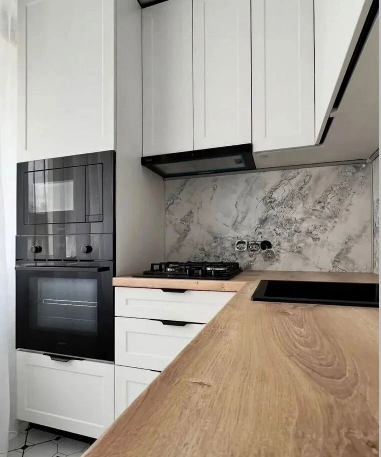 Кухня угловая в хрущевку на заказ