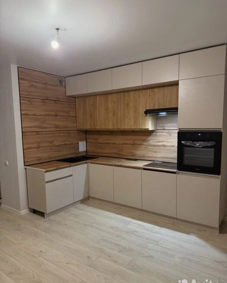 Угловая кухня 3х1.5 m