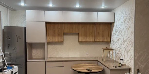 Угловая кухня 3х1.5 m