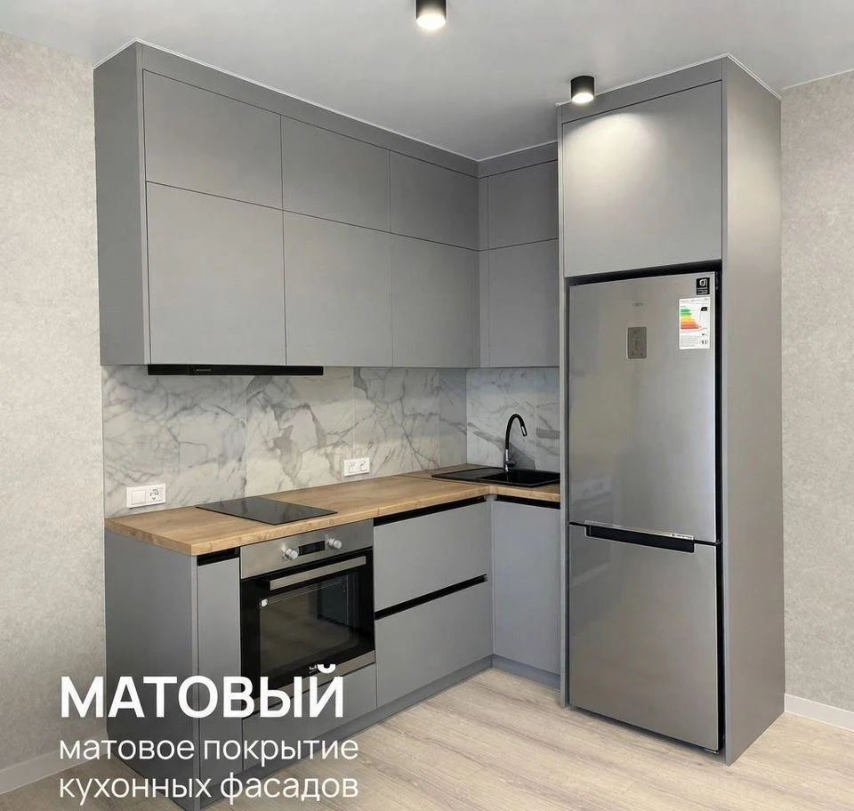 Кухня угловая с варочной панелью